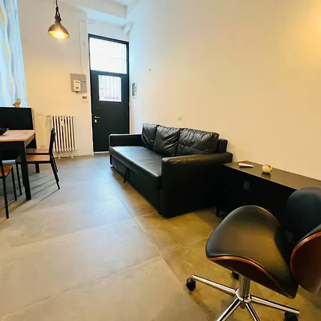 3 In Navigli Center Close To The Metro With Parking Апартаменты