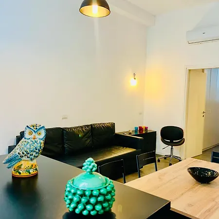 3 In Navigli Center Close To The Metro With Parking Апартаменты Милан