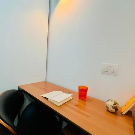 3 In Navigli Center Close To The Metro With Parking Апартаменты